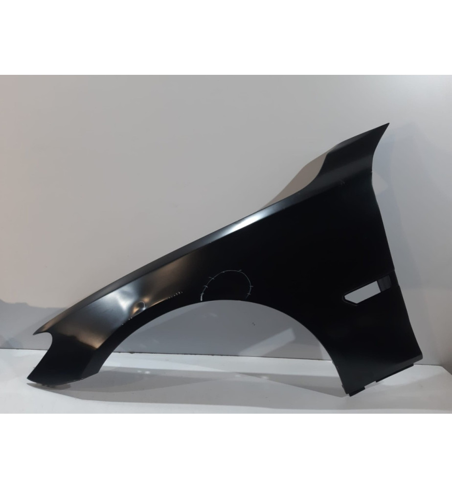 BMW 7 F01 / F02 Blat Ľavý Poškodený - 13010