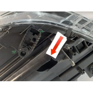 Mercedes W246 Lampa Bi-Xenon R poškodená - 13014 | mobilpol.sk