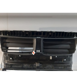 BMW X1 F48 Volant vzduchu / žalúzia - 13032