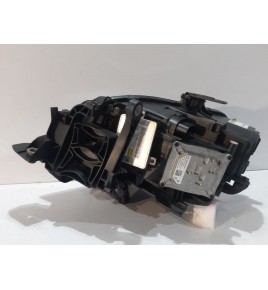 AUDI A4 B8 8K Xenónová lampa kompletná pravá - 13060