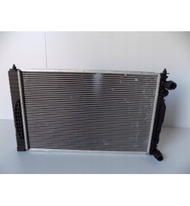 Audi A4 8D0 Chladič vody -...