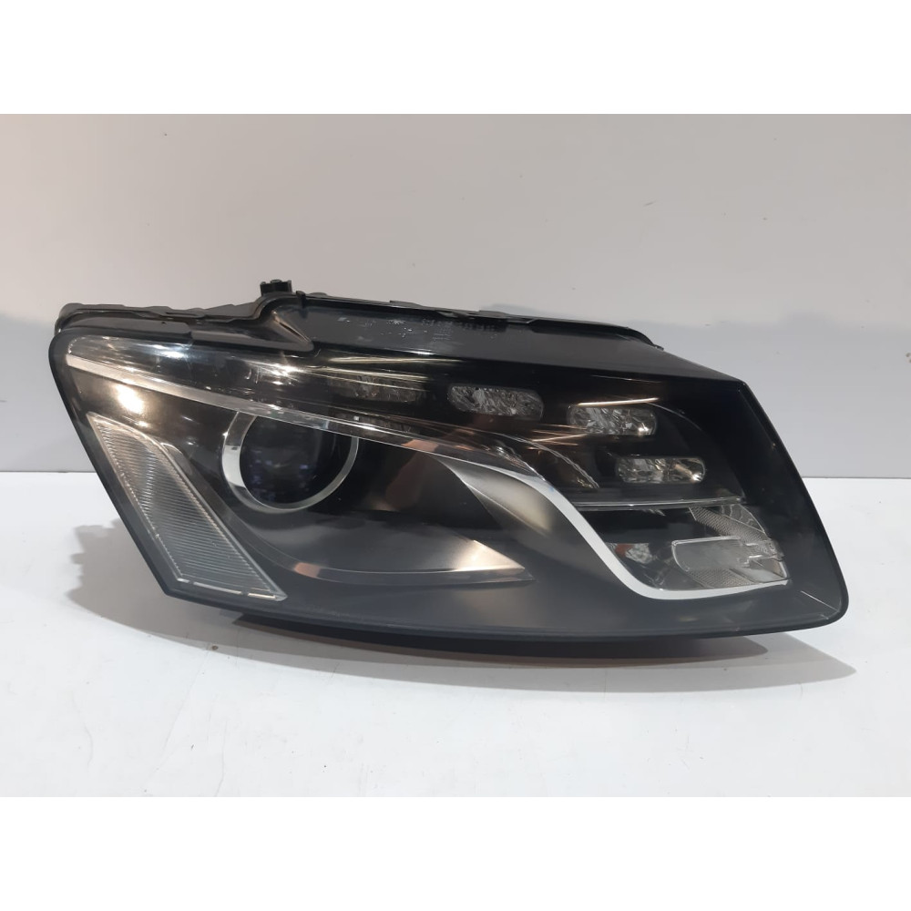 Audi Q5  Predné svetlo - R - 13164