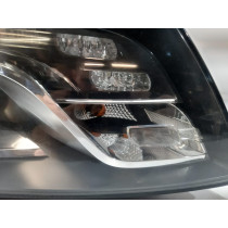 Audi Q5  Predné svetlo - R - 13164