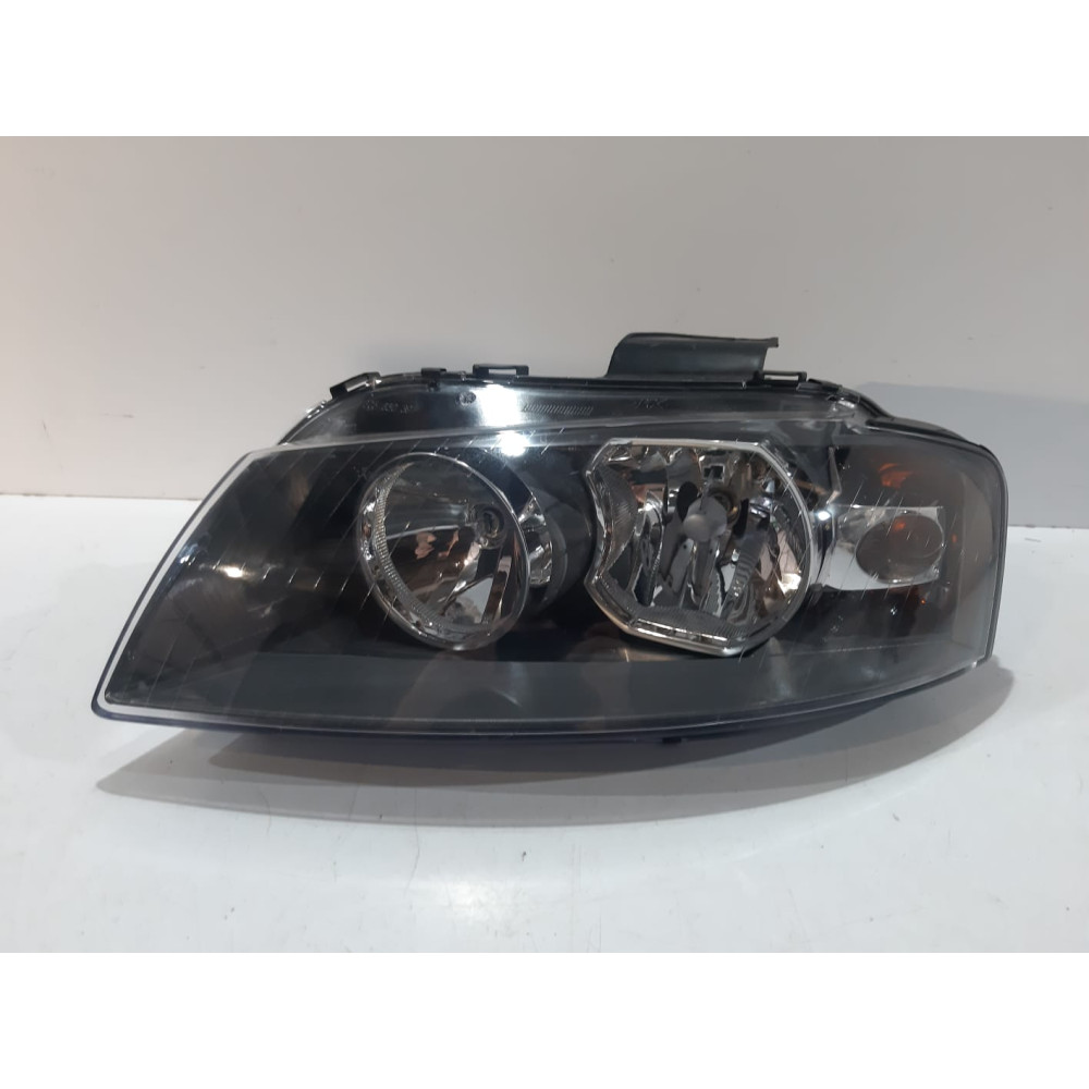 Audi A3 8P  Predná lampa H7 - L - 13205