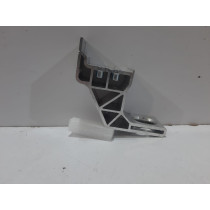 Mercedes C W205 Upevnenie...