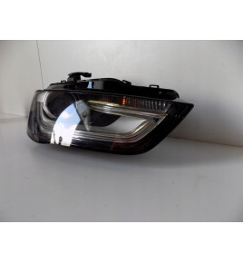 Audi A4 - Pravý Xenonový reflektor - 5188