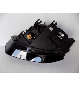 Audi A4 - Pravý Xenonový reflektor - 5188