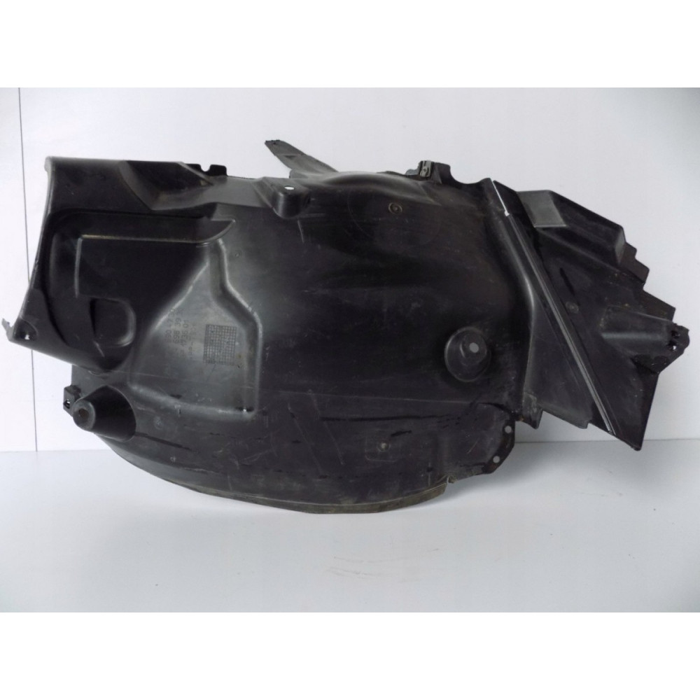 Mercedes C W204 Predné Ľavé Blatník - 5271