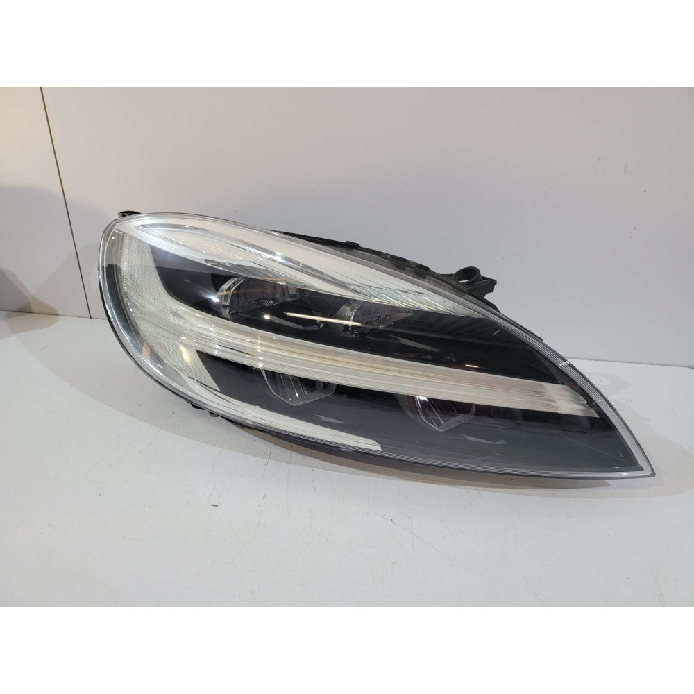 VOLVO V40 Lampa FULL LED - R 13566