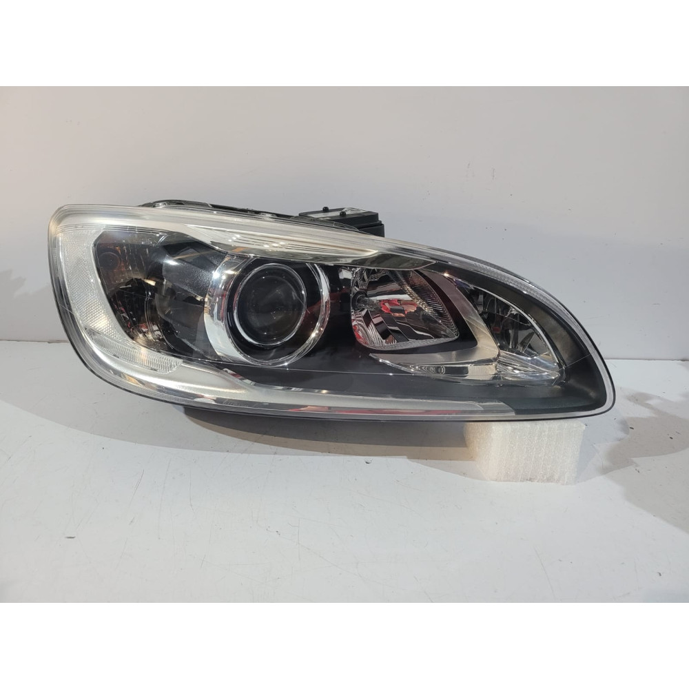 VOLVO S60 V60 Predná lampa Xenon - R 13572