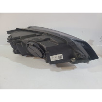 VW Golf 7 Bi-xenón / Dynamické LED - L 13586