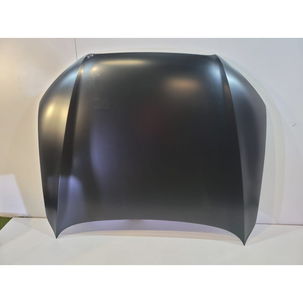 Audi A8 D4 Kryt motora poškodený 13655