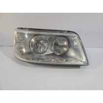 Volkswagen T5 Predné svetlo...