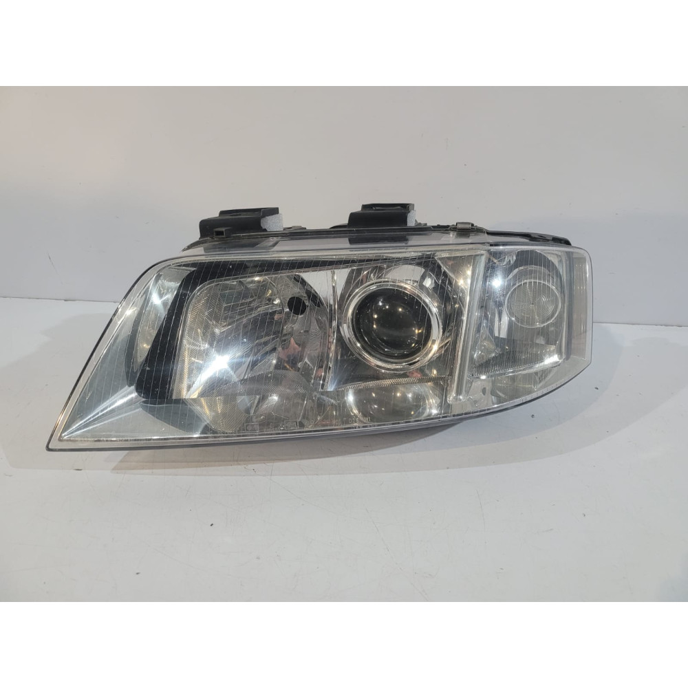 AUDI A6 C5 LCI Predná lampa Xenon L - 13664