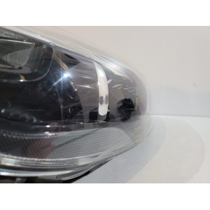 VOLVO V40 Lampa Xenon R - 13686 | mobilpol.sk