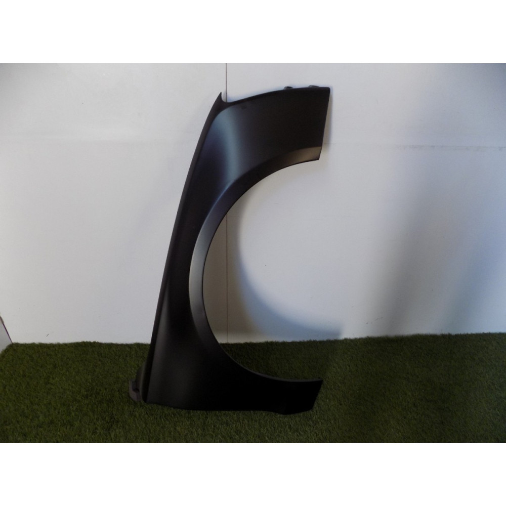 Audi A8 4H0 Pravý blatník - 3701