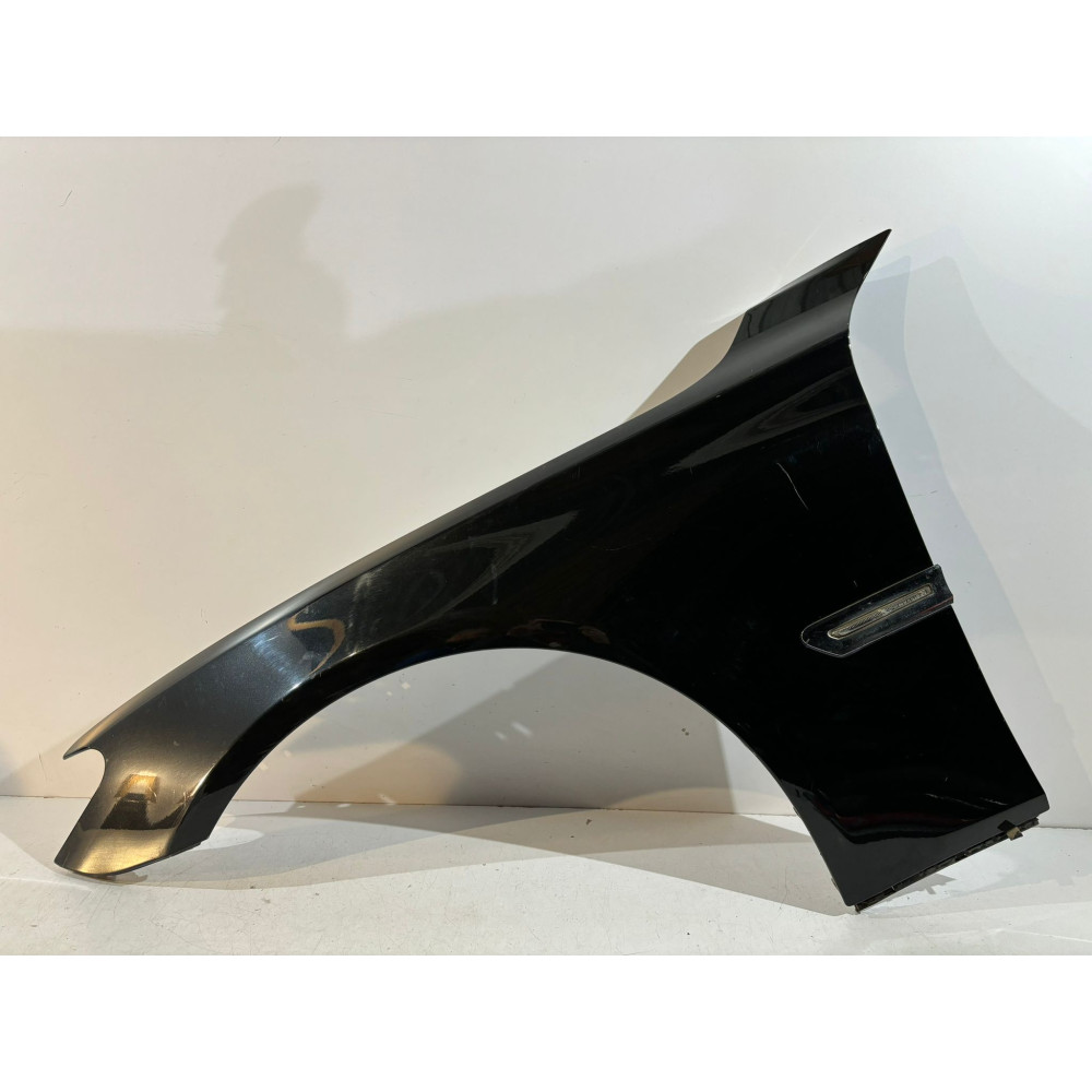 BMW 7 F01 / F02 Predný blatník ľavý - 13910