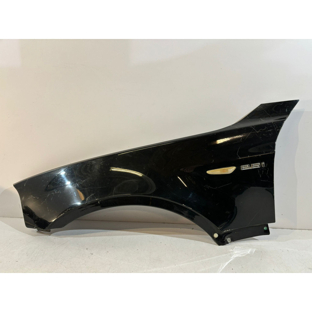 BMW X3 E83 Predný blatník Ľavý - 13937