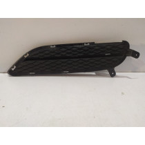 BMW 3 E90 / E91 LCI Pravá mriežka nárazníka - 14249