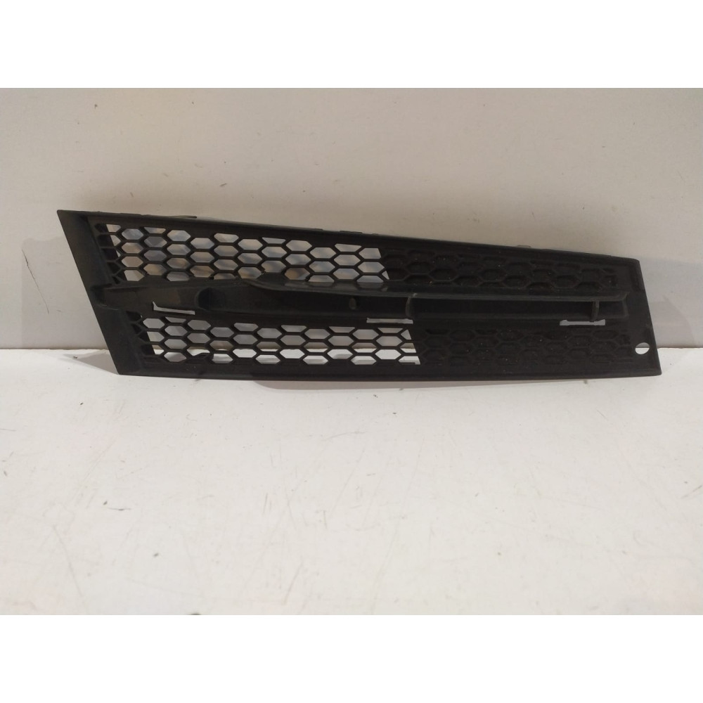 BMW 3 E92 / E93 LCI Pravá mriežka nárazníka - 14268