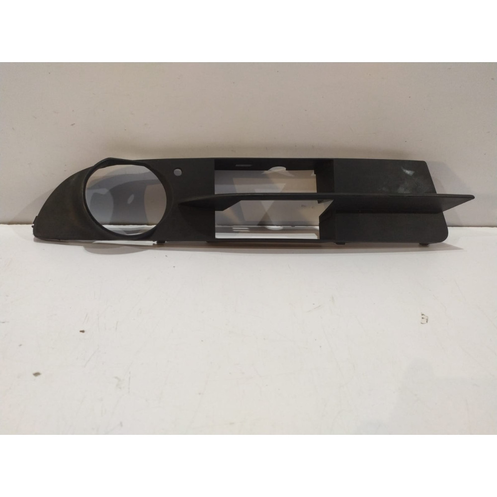 BMW 5 E60 / E61 Pravá mriežka nárazníka - 14272