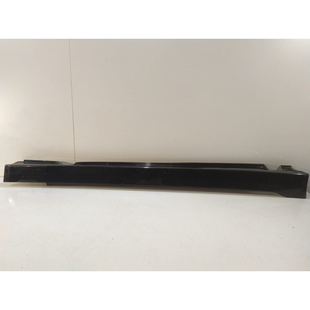 BMW 5 E60 / E61 lišta / kryt prahu pravý - 14376