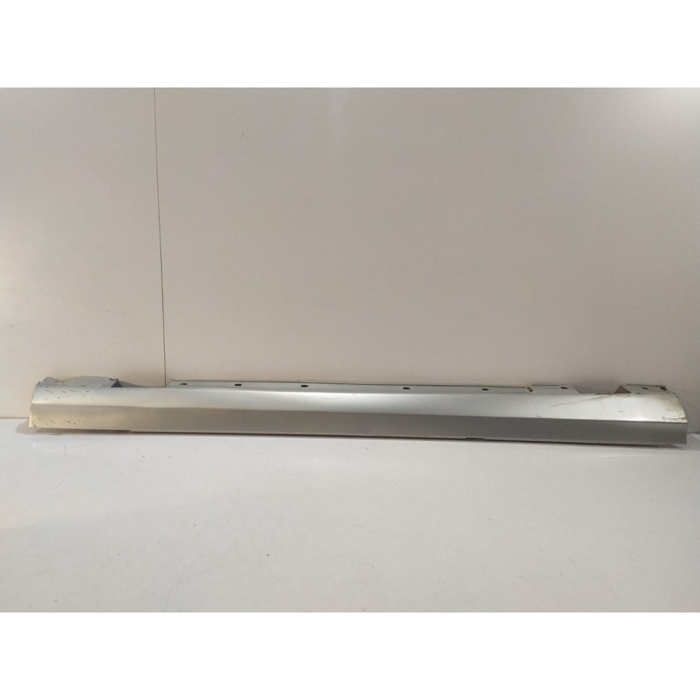 MB C W204 Lišta / kryt prahu pravý - 14432