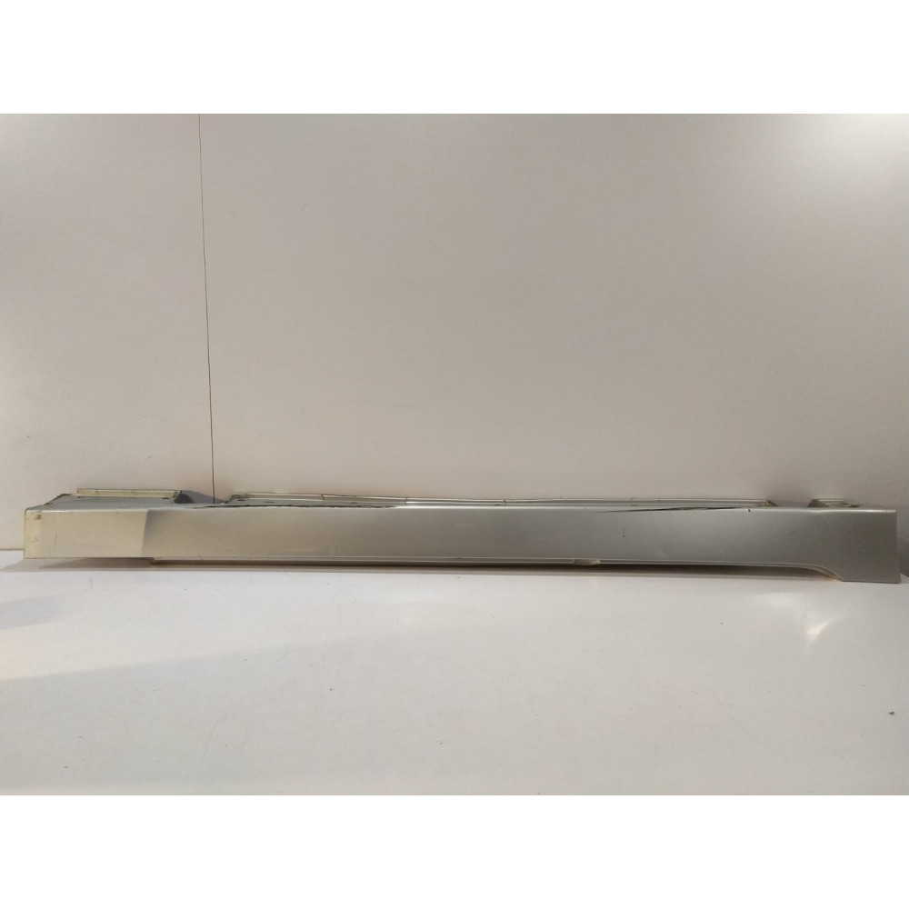 BMW 5 E60 / E61 Kryt prahu pravý - 14457