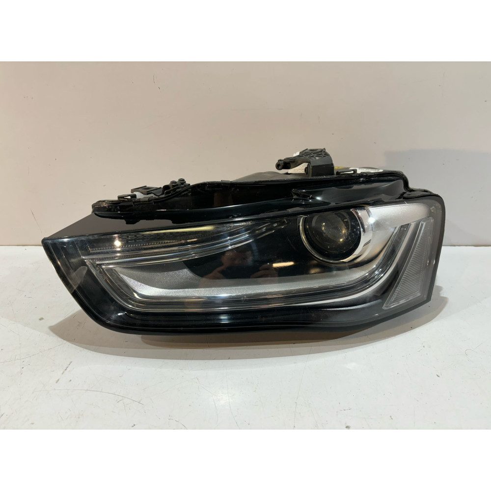 Audi A4 B8 8K0 Lift Predná lampa Xenon L - 14640