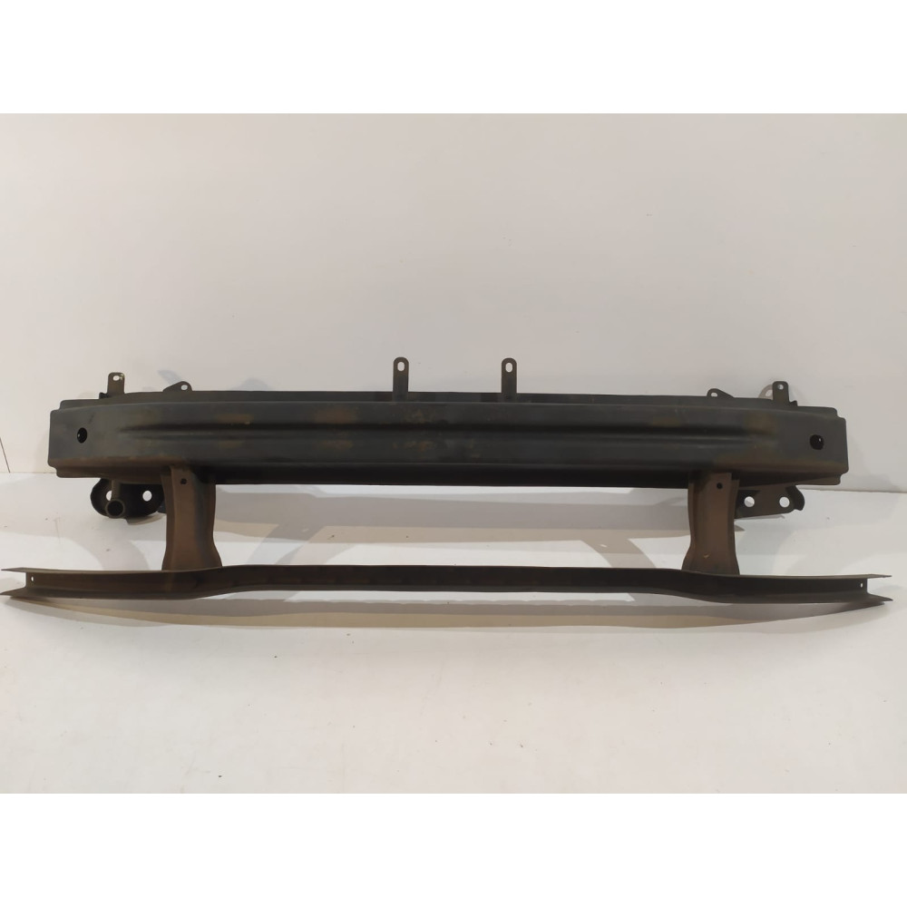 VW Passat B6 Nárazník predný - 14707