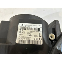 AUDI A4 B8 Predné svetlo Xenon L - 14833