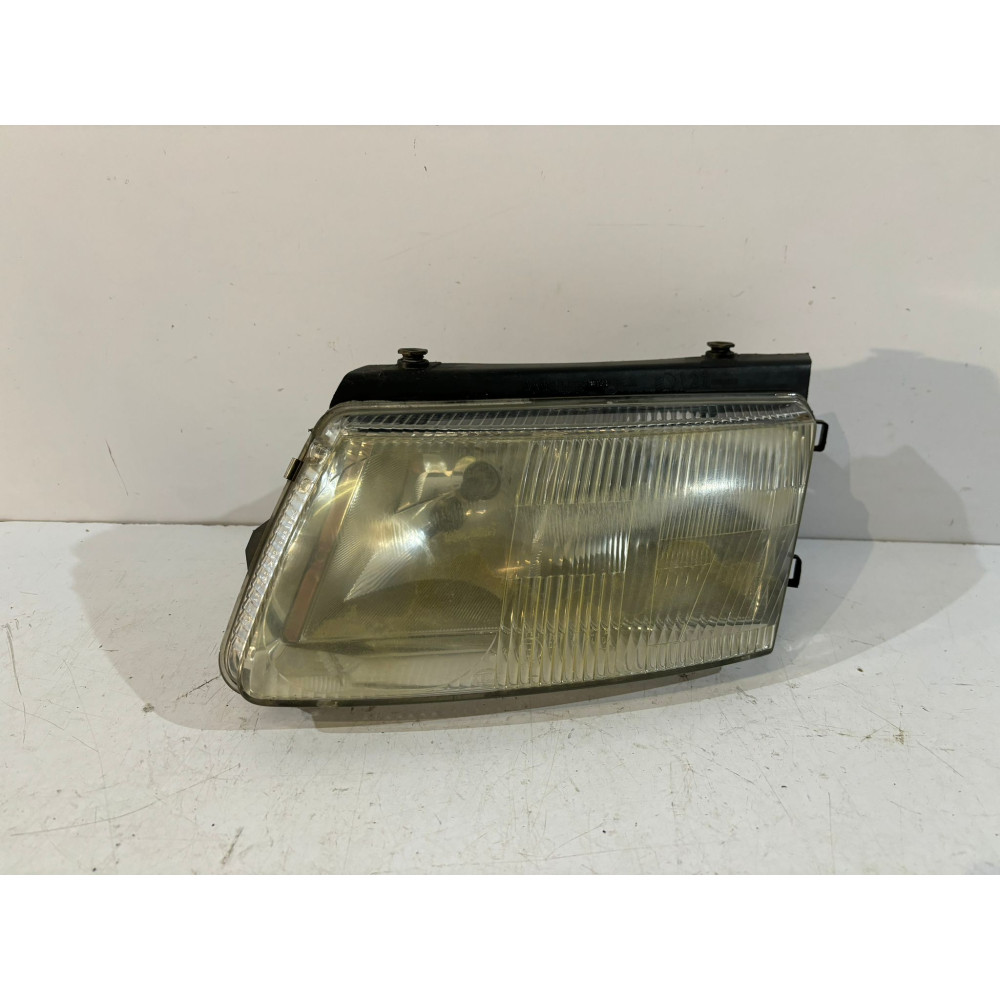 VW PASSAT B5 Ľavé predné svetlo - 14839