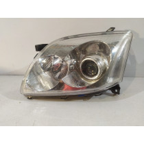 Toyota Avensis T25 predná...