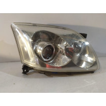 Toyota Avensis T25 predná...