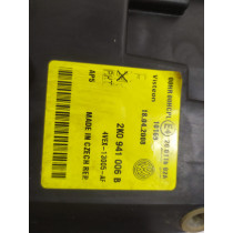 VW CADDY / TOURAN Predné svetlo H7 R - 15118