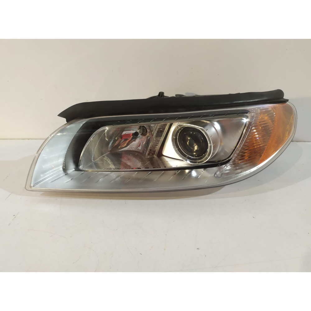 VOLVO V70 Predná lampa Xenon Ľavá - 15137