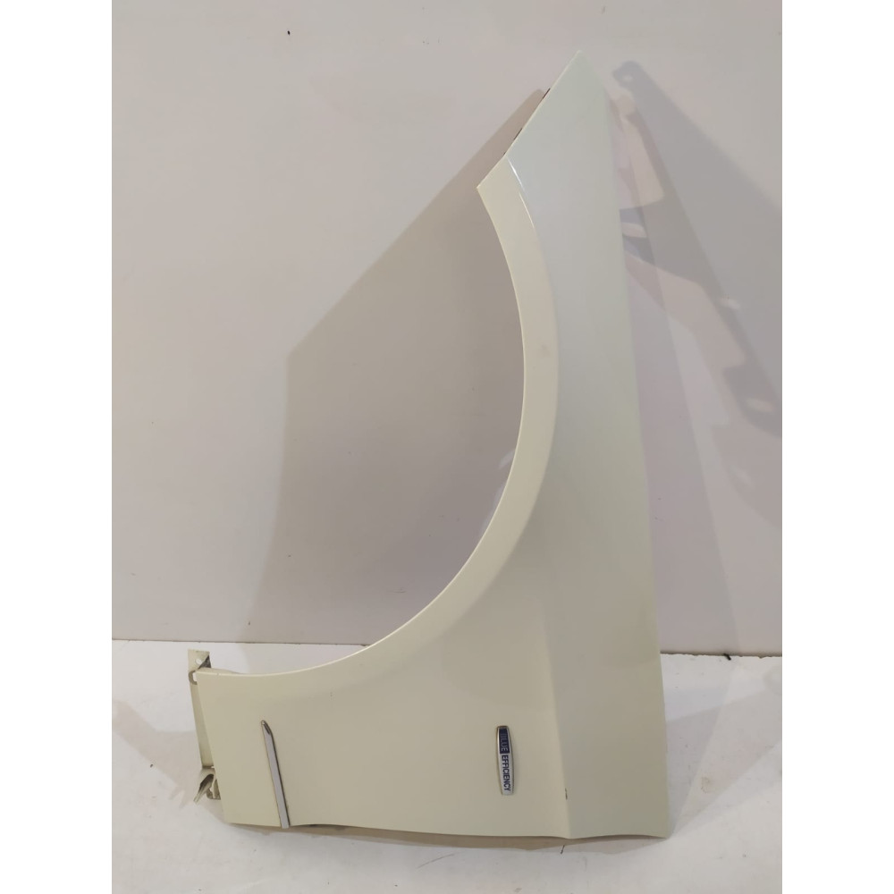 MERCEDES E W212 Predný blatník ľavý - 15385