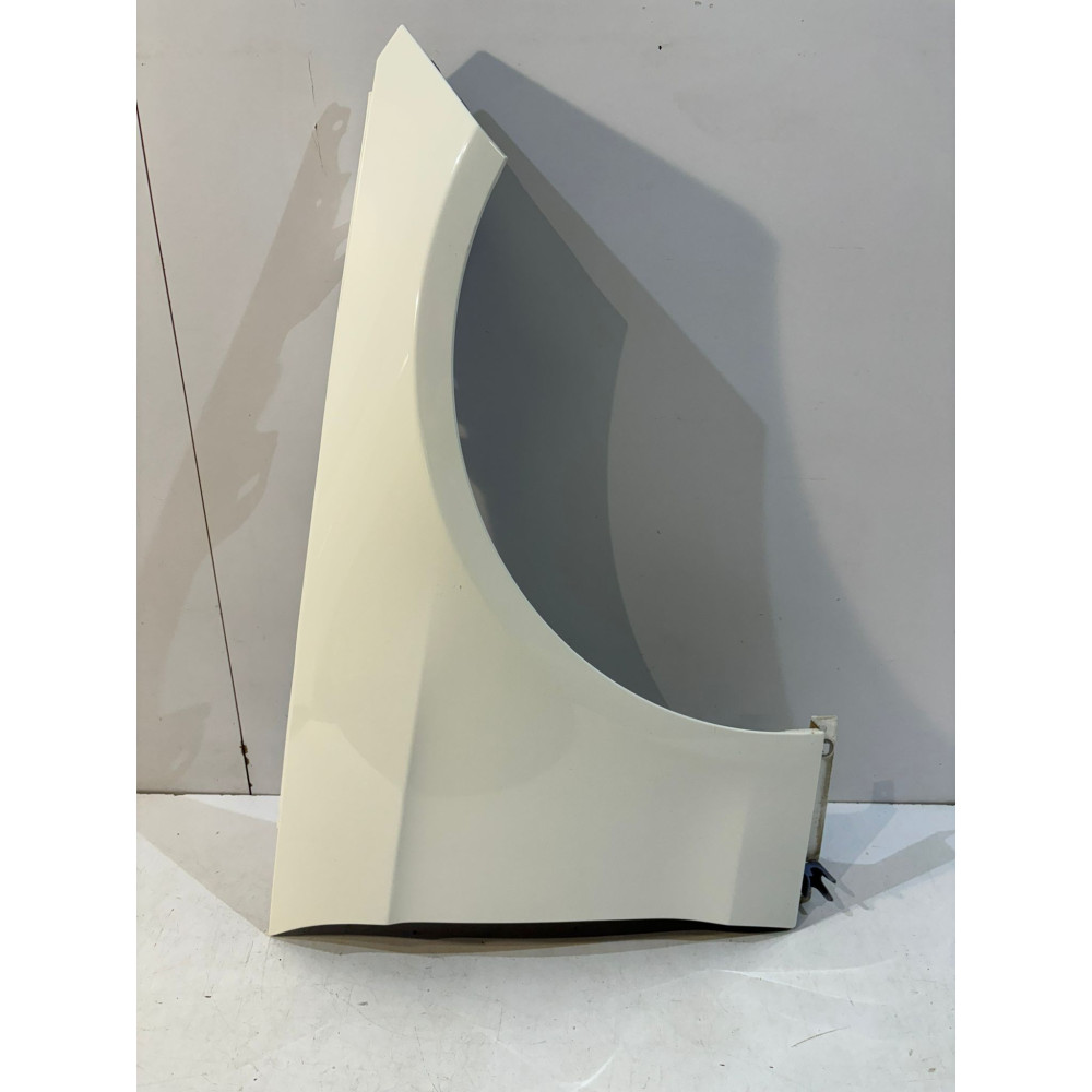 MERCEDES E W212 Predný blatník Pravý - 15428