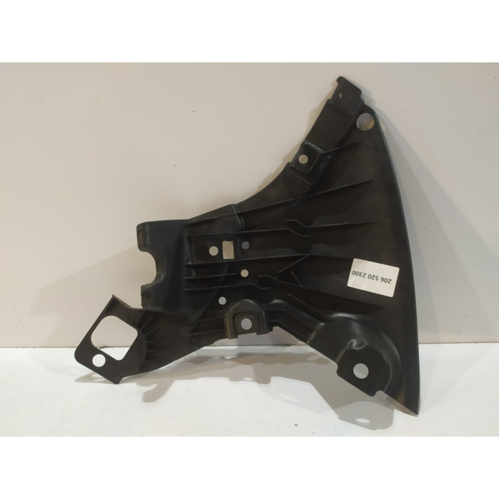 MERCEDES C W206 AMG Spodná ochranná lišta L Trojuholník - 15565