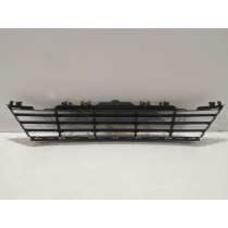 BMW 7 G11 G12 LCI Stredná mriežka nárazníka - 15744