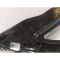 BMW 7 G11 G12 Klzák / Držiak nárazníka R - 15785