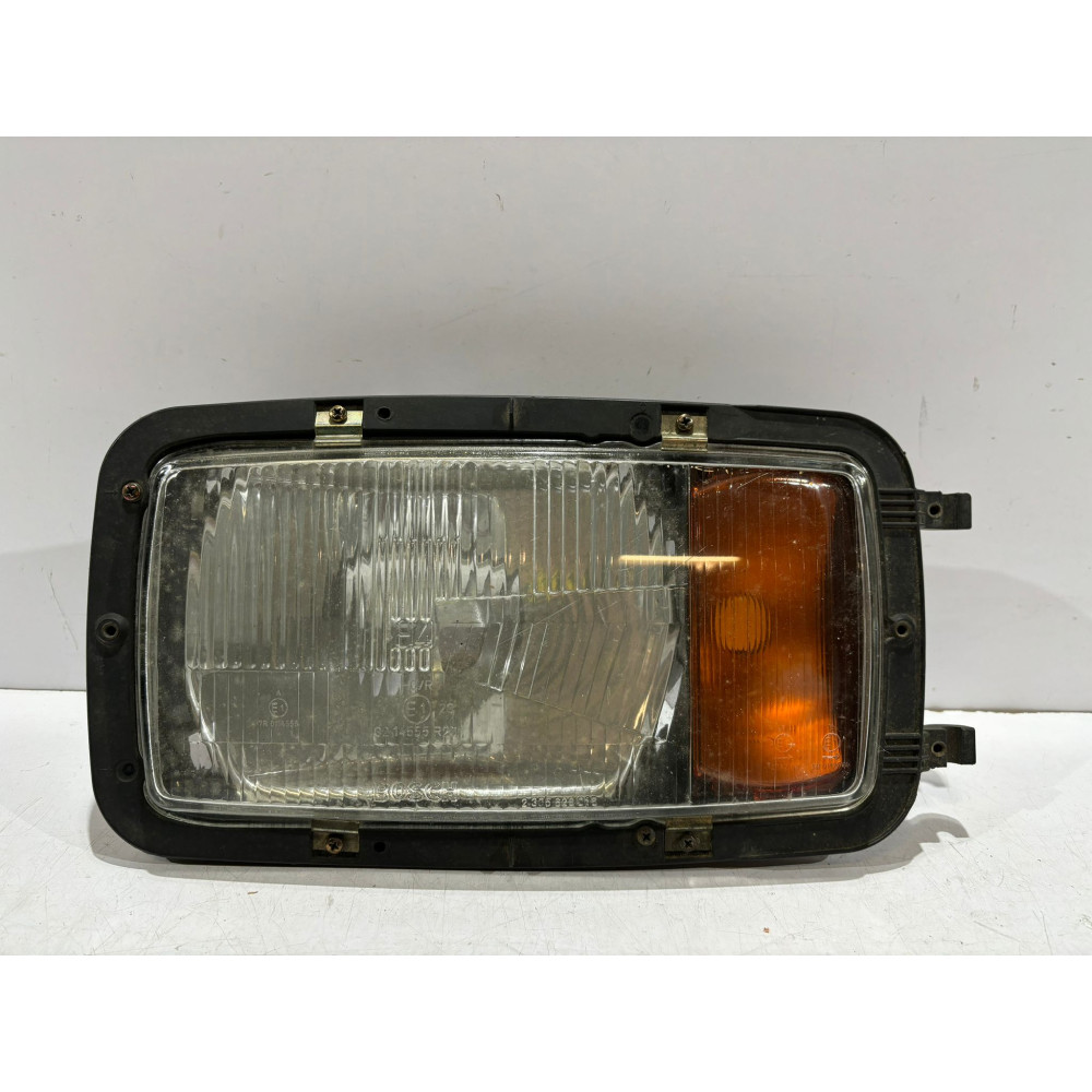 MERCEDES SK 1834 Ľavé predné svetlo - 16037