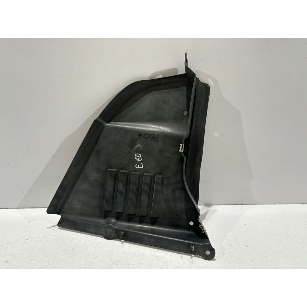 BMW 5 E60 E61 Dolná ochrana / trojuholník R - 16064