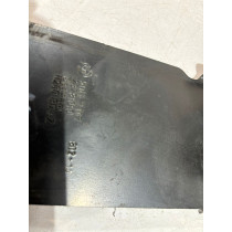 BMW E87 E90 Upevnenie chladiča Pravé - 16089