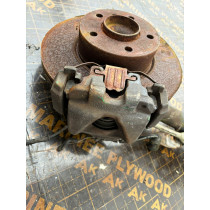 BMW E90 E91 Závěs přední Levý - 16313