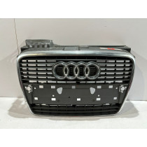 AUDI A4 B7 8E0 Mriežka /...