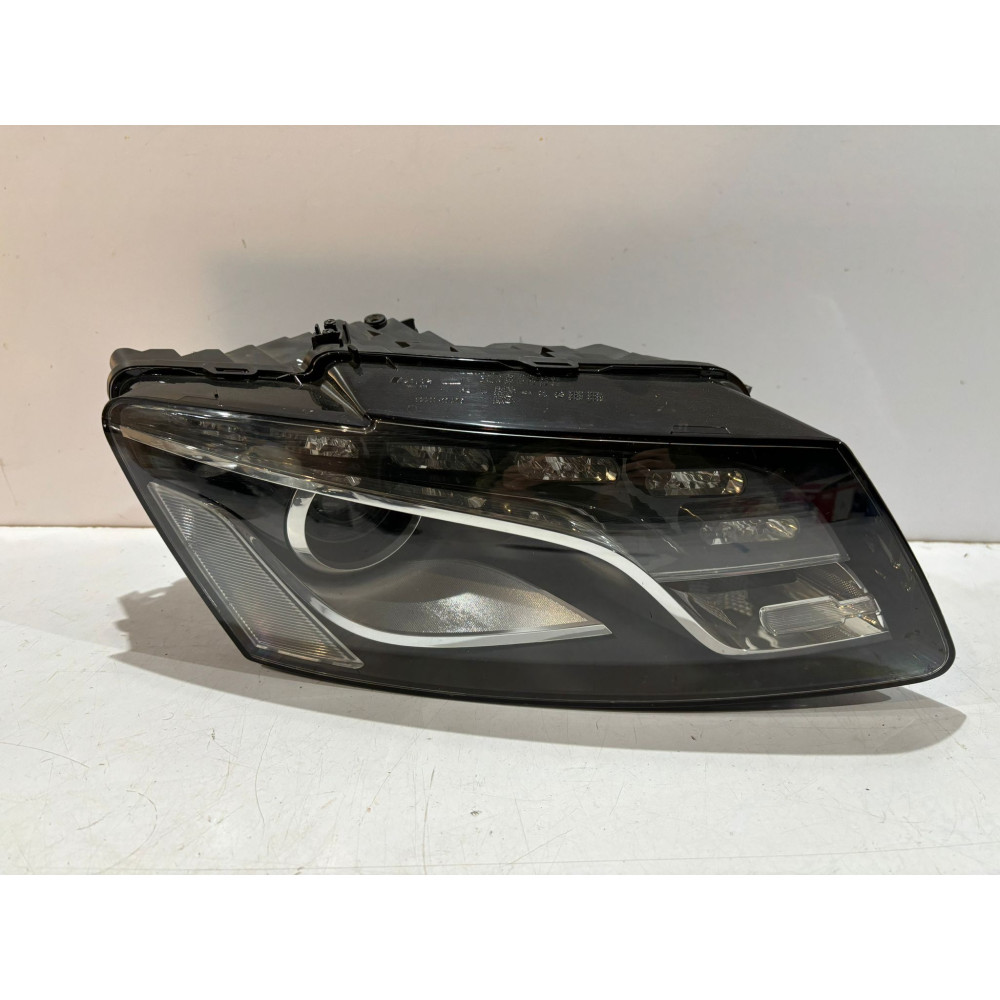 AUDI Q5 8R Predné svetlo Xenon pravé - 16373