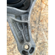 AUDI A4 B8 A5 8T Predný tlmič ľavý - 16423