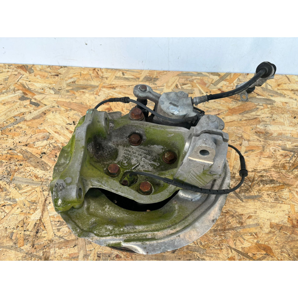 BMW 3 E90 1 E87 závěs přední pravý - 16513