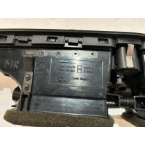 BMW X1 E84 Stredná mriežka ventilácie - 5762